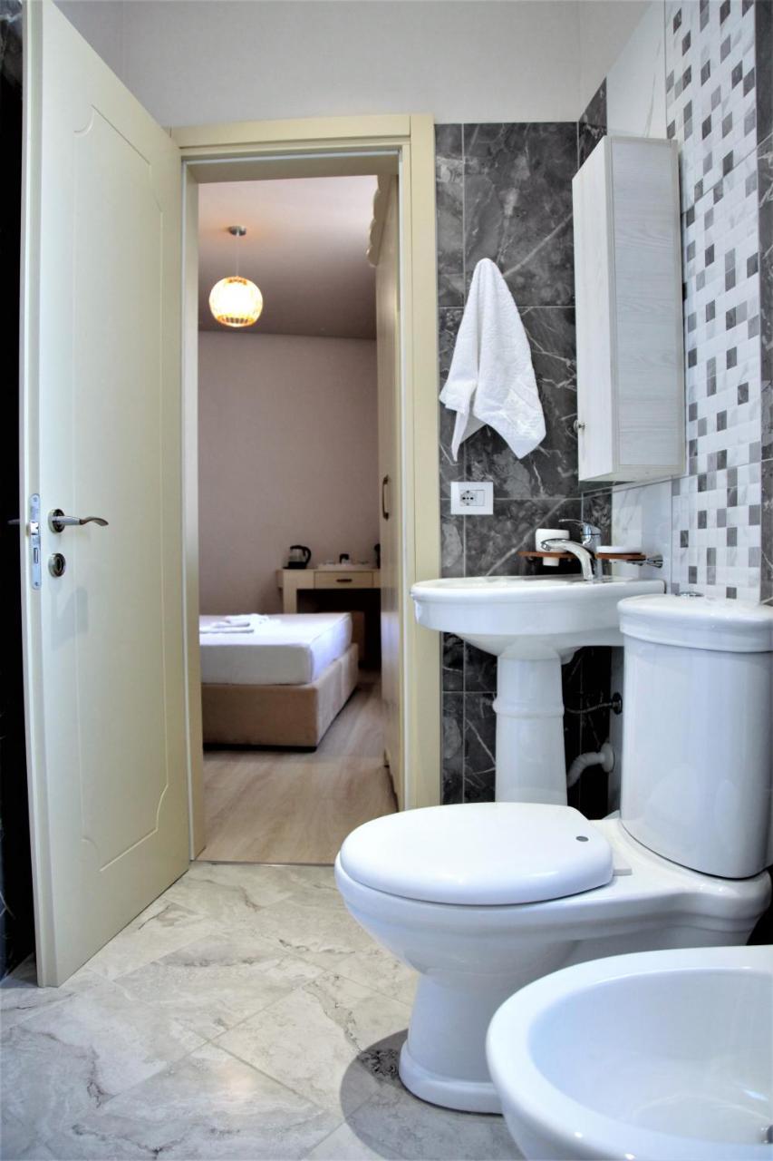 Hotel Veliera Δυρράχιο Εξωτερικό φωτογραφία